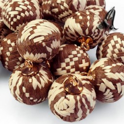 BOLA DE BAMBÚ CON ANILLA DORADA DE 15MM NATURAL Y MARRÓN